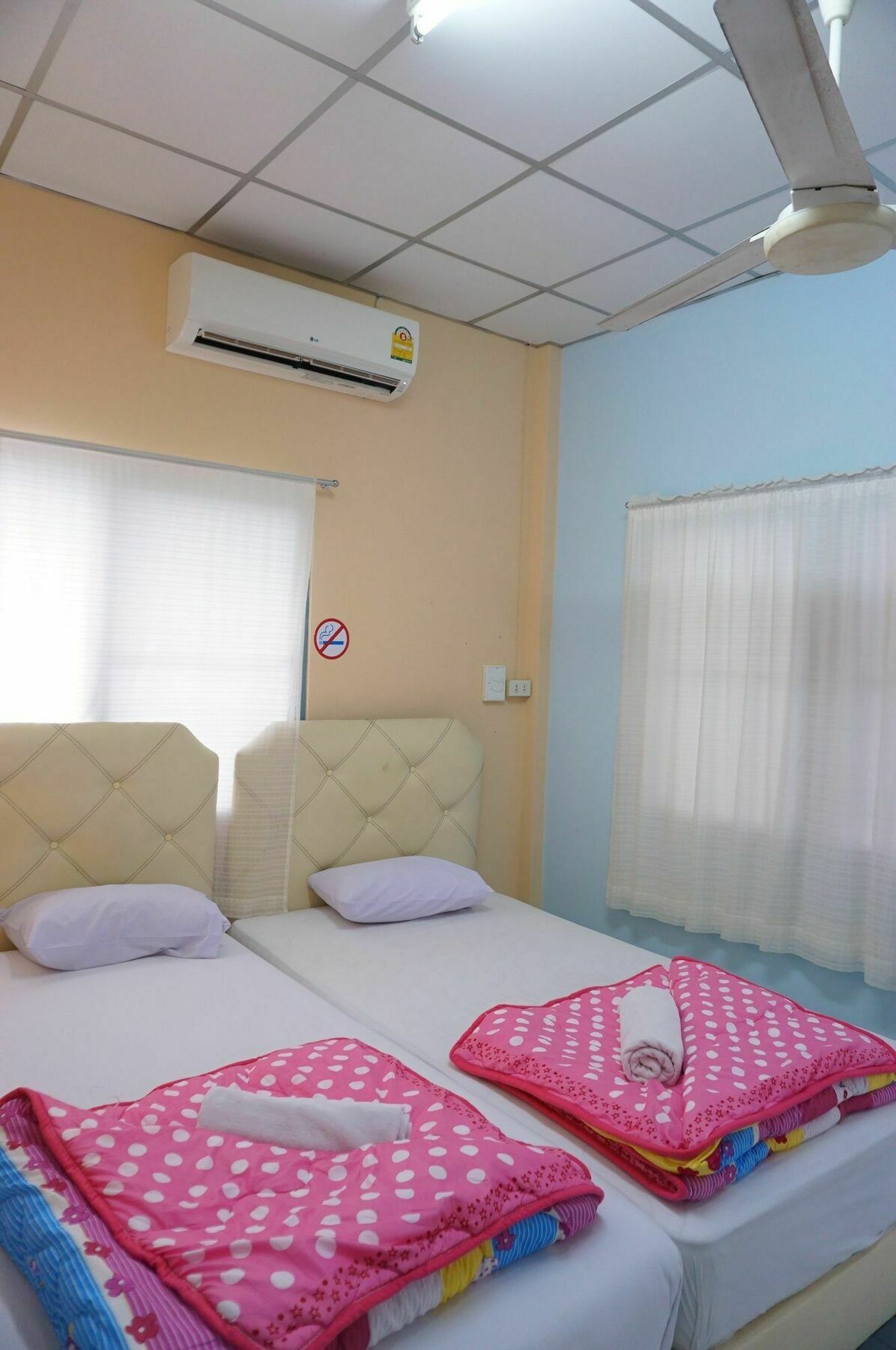 Ranong Boutique Hotel And Mall Buitenkant foto